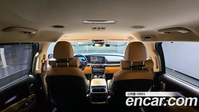 Kia Canival 2021 — photo 32