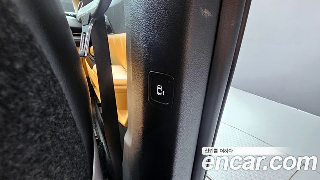 Kia Canival 2021 — photo 35