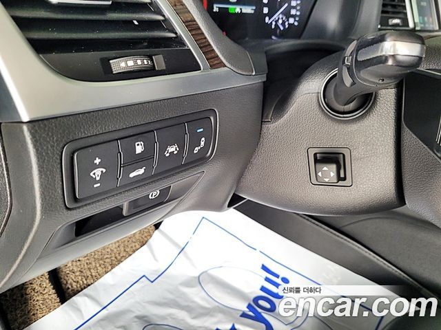 Genesis G80 2018 — photo 12