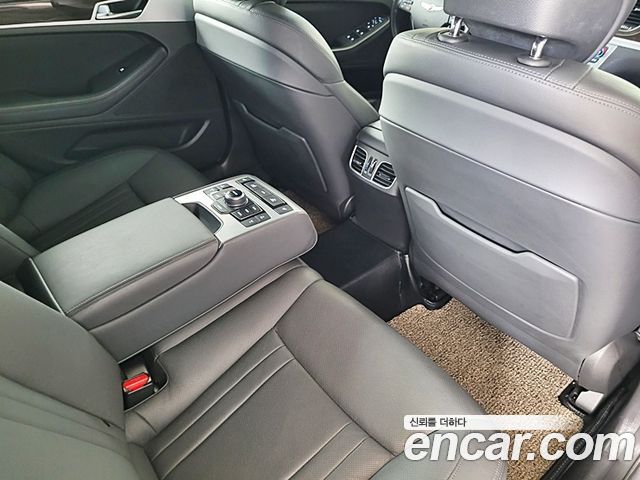 Genesis G80 2018 — photo 13