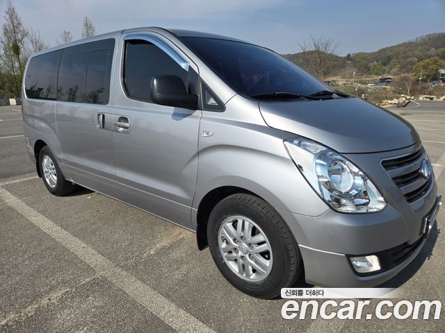 Hyundai Starex 2017 — photo 2