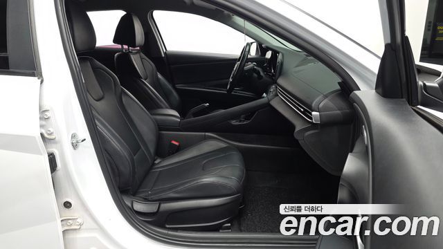 Hyundai AVANTE 2021 — photo 11