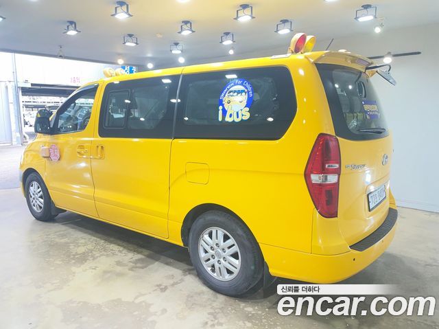 Hyundai Starex 2016 — photo 2