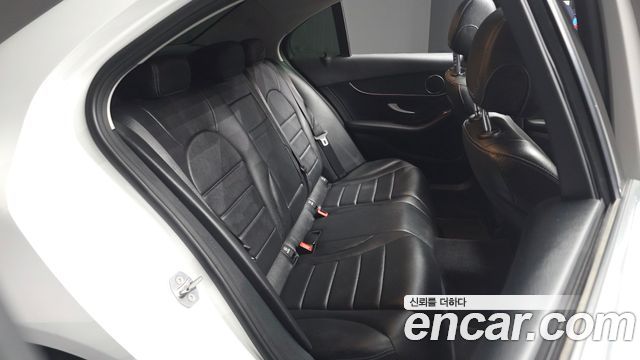 Mercedes-Benz C-Class 2021 — photo 12