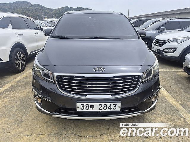 Kia Canival 2015 — photo 3