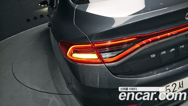 Hyundai Grandeur 2018 — photo 9