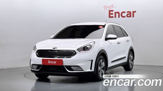 Kia Niro 2018 — photo 1