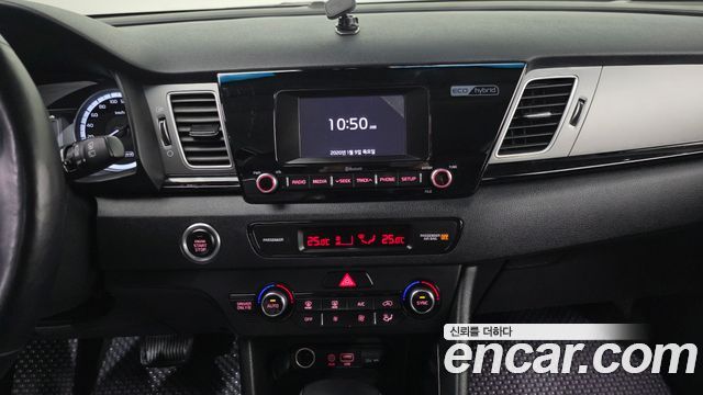 Kia Niro 2018 — photo 12