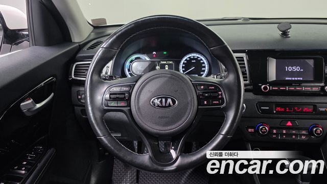 Kia Niro 2018 — photo 13