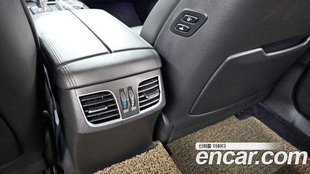 Genesis G80 2020 — photo 32
