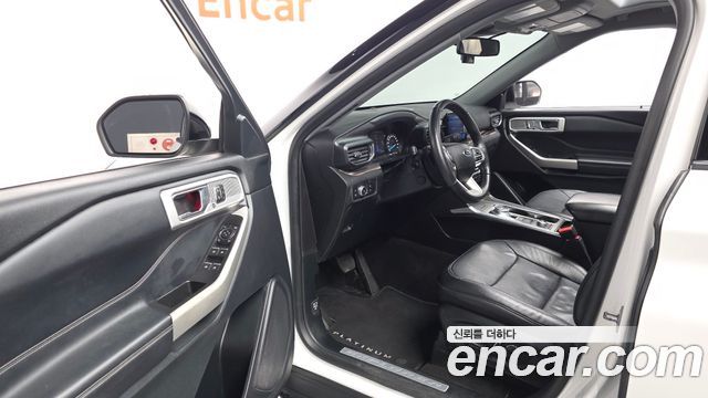 Ford Explorer 2020 — photo 13