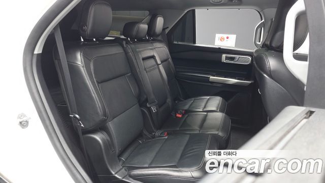 Ford Explorer 2020 — photo 18