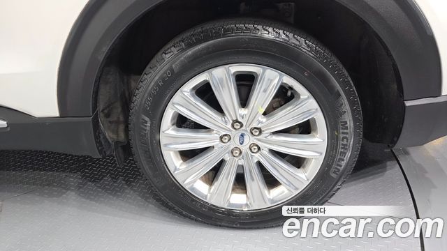 Ford Explorer 2020 — photo 7