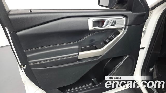 Ford Explorer 2020 — photo 14