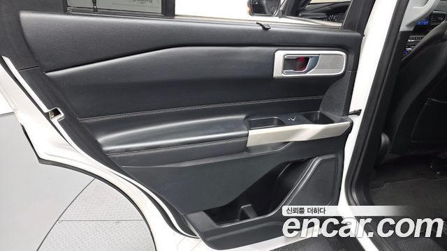Ford Explorer 2020 — photo 15