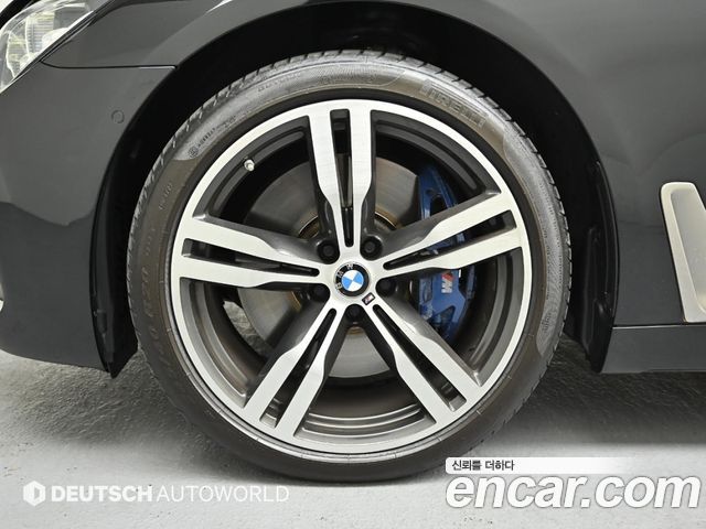 BMW 7-Series 2017 — photo 5