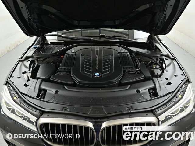 BMW 7-Series 2017 — photo 6