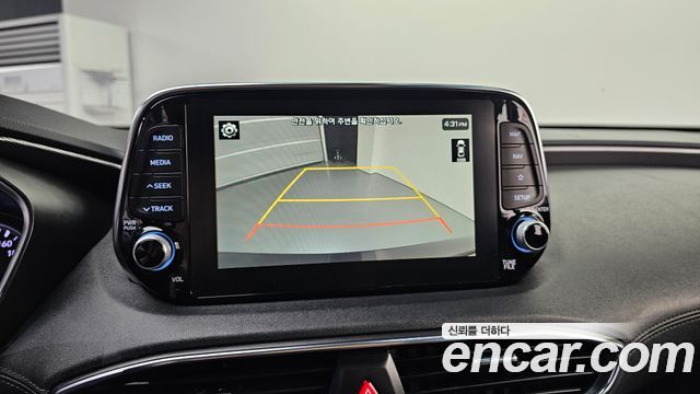 Hyundai Santafe 2019 — photo 21