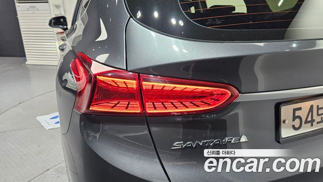 Hyundai Santafe 2019 — photo 9