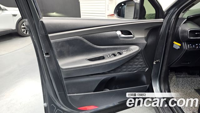 Hyundai Santafe 2019 — photo 14