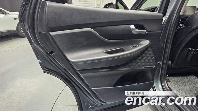 Hyundai Santafe 2019 — photo 15