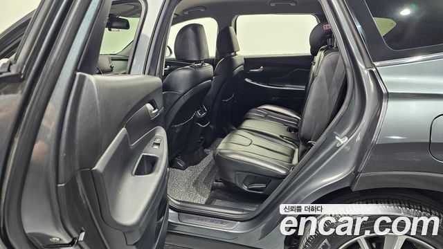 Hyundai Santafe 2019 — photo 16