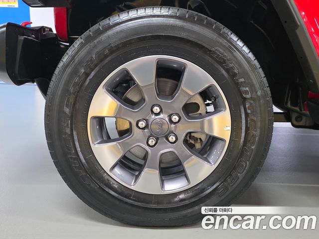 Jeep Wrangler 2019 — photo 20
