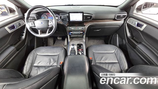 Ford Explorer 2020 — photo 10