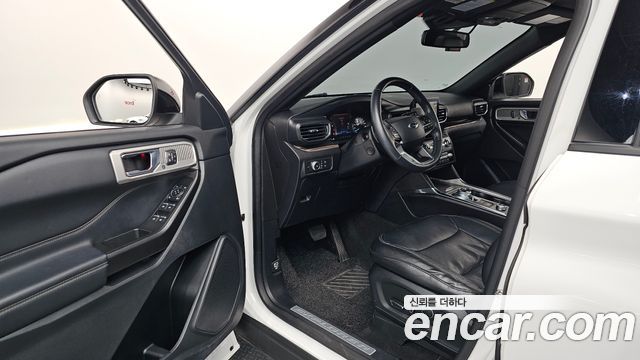 Ford Explorer 2020 — photo 13