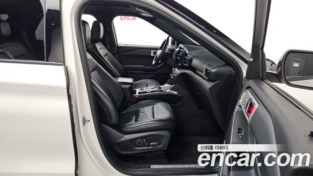 Ford Explorer 2020 — photo 17