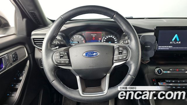 Ford Explorer 2020 — photo 18