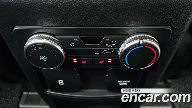 Ford Explorer 2020 — photo 24