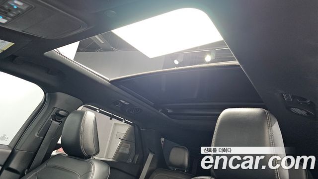 Ford Explorer 2020 — photo 25