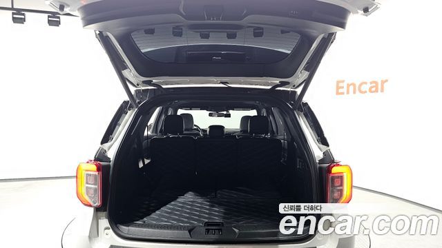 Ford Explorer 2020 — photo 26