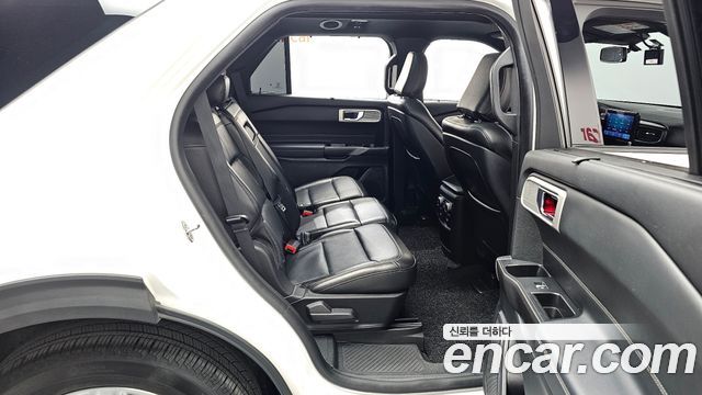 Ford Explorer 2020 — photo 16