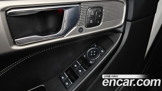 Ford Explorer 2020 — photo 37