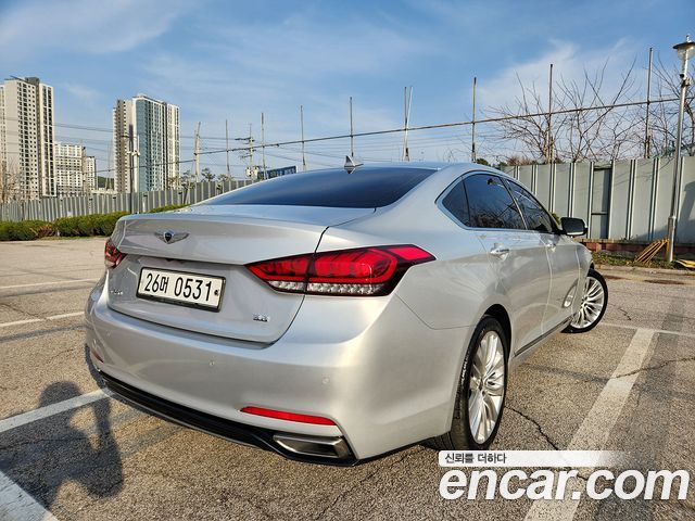 Genesis G80 2017 — photo 2