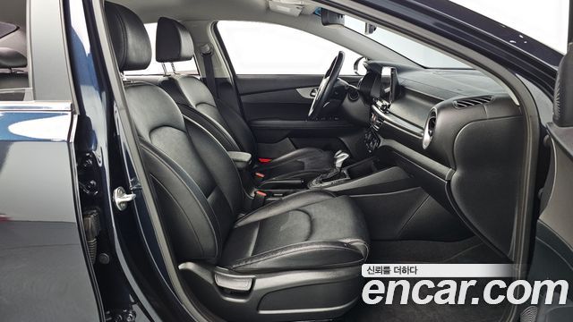 Kia K3 2019 — photo 17