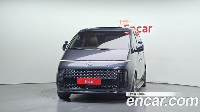 Hyundai Staria 2022 — photo 3