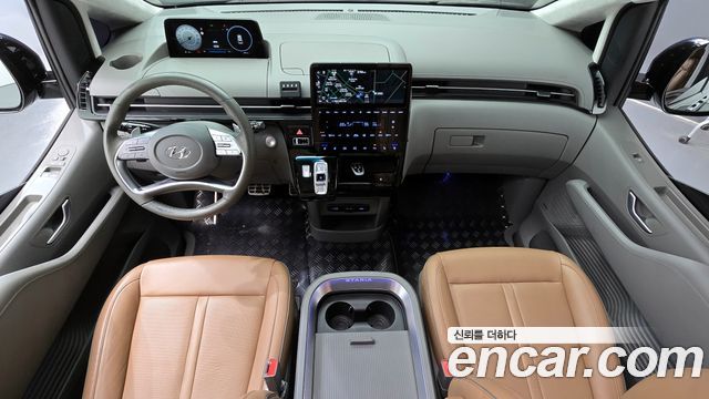 Hyundai Staria 2022 — photo 10