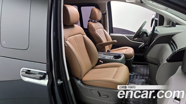 Hyundai Staria 2022 — photo 18