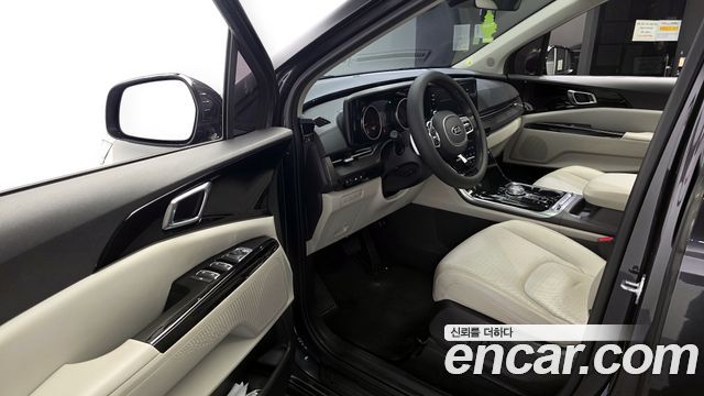 Kia Canival 2021 — photo 13