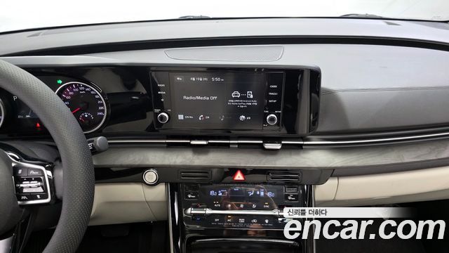 Kia Canival 2021 — photo 20