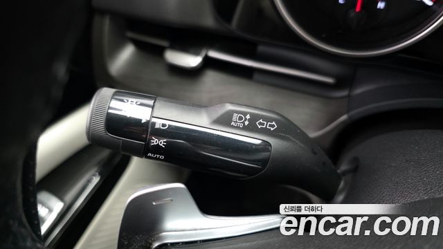 Kia Canival 2021 — photo 25