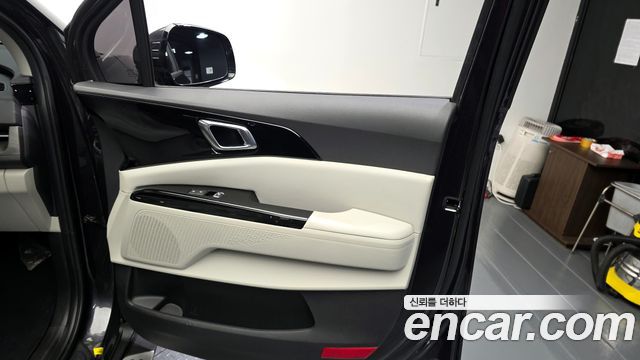 Kia Canival 2021 — photo 15