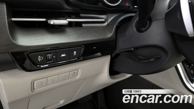 Kia Canival 2021 — photo 29