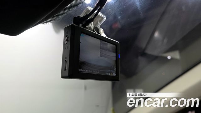 Kia Canival 2021 — photo 33