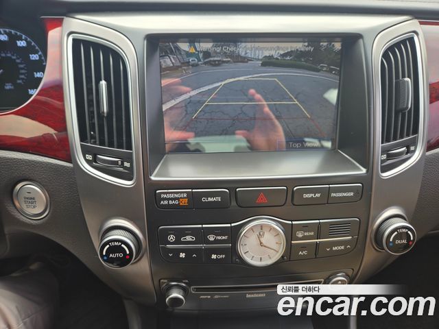 Hyundai Equus 2012 — photo 18