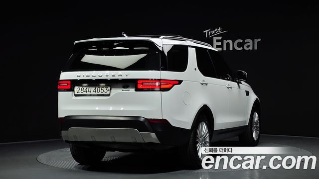 Land Rover Discovery 2017 — photo 2
