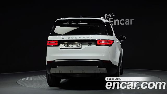 Land Rover Discovery 2017 — photo 4